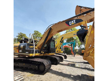 Bager guseničar CATERPILLAR 320D2