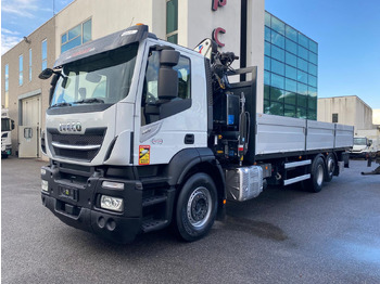 Kamion sa tovarnim sandukom IVECO AD260S36: slika 2