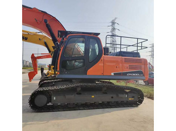 Bager guseničar DOOSAN DX300LC