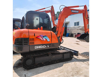 Bager guseničar DOOSAN DH60-7