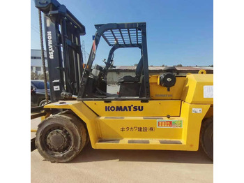 Viljuškar KOMATSU