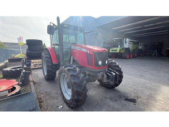 Traktor Massey Ferguson 5470: slika 2
