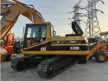 Građevinska mašina CATERPILLAR
