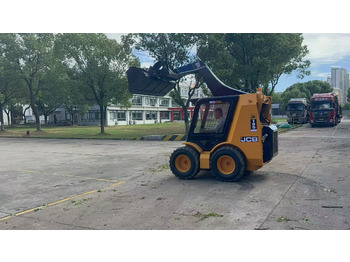 Mini utovarivač JCB ROBOT 185