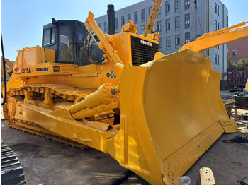 Buldožer KOMATSU