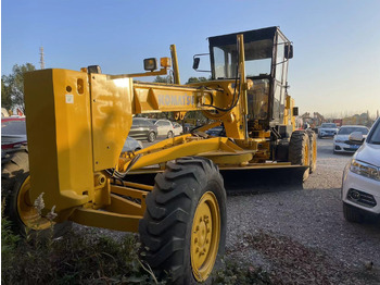 Grejder KOMATSU