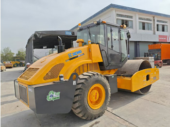 Valjak za puteve XCMG XS163J