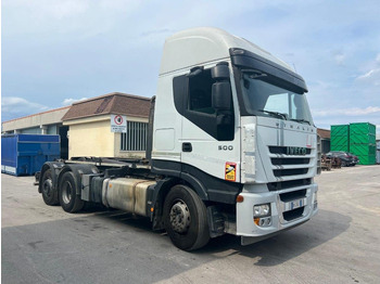 Kamion sa hidrauličnom kukom IVECO Stralis