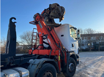 SCANIA CV R124 SCARRABILE CON GRU E POLIPO SCANIA CV R124 SCARRABILE CON GRU E POLIPO: slika 5 SCANIA CV R124 SCARRABILE CON GRU E POLIPO SCANIA CV R124 SCARRABILE CON GRU E POLIPO: slika 5