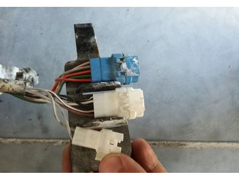 Retrovizor LUSTERKO IVECO EUROCARGO ELEKTRYCZNE LH. ORYGINAŁ: slika 3 Retrovizor LUSTERKO IVECO EUROCARGO ELEKTRYCZNE LH. ORYGINAŁ: slika 3