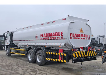 Kamion cisterna za prevoz goriva novi SINOTRUK Howo 380 Petrol Tanker Truck Price for Sale in Sierra Leone: slika 3