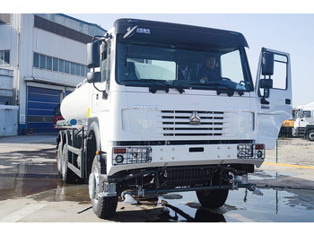 Kamion cisterna SINOTRUK