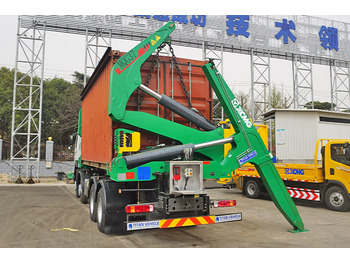 Kamion za prevoz kontejnera/ Kamion sa promenjivim sandukom za prevoz kontejnera novi XCMG 20 Ft Side Loader Truck for Sale in Zambia: slika 4