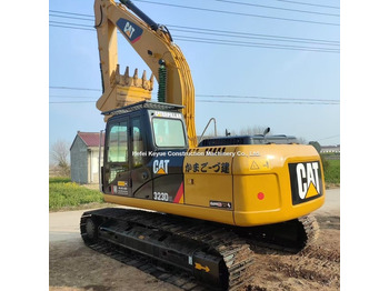 Bager guseničar CATERPILLAR 323