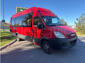 Prigradski autobus IVECO Daily