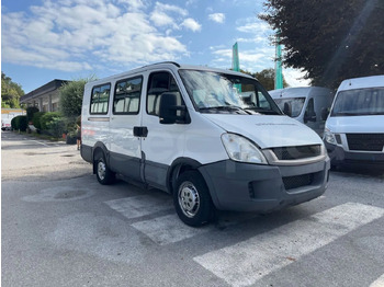 Prigradski autobus IVECO Daily