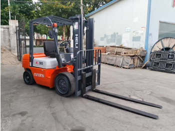 Dizel viljuškar HELI k30 used diesel forklift Customizable mast clamps: slika 5