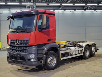 Kamion sa kablovskim sistemom Mercedes-Benz Arocs 2648 Arocs 2648: slika 3