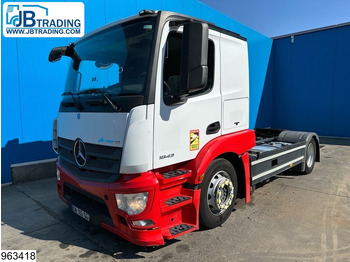 Tegljač MERCEDES-BENZ Actros 1843