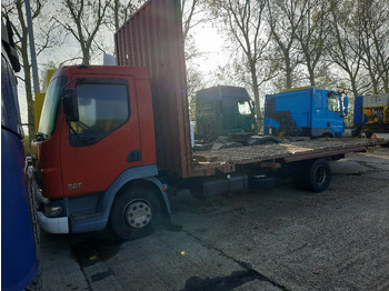 Kamion sa golom šasijom i zatvorenom kabinom DAF LF 45 180