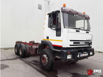 Kamion sa golom šasijom i zatvorenom kabinom IVECO EuroTrakker
