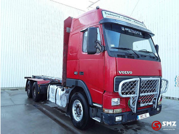 Kamion sa golom šasijom i zatvorenom kabinom VOLVO FH12 460
