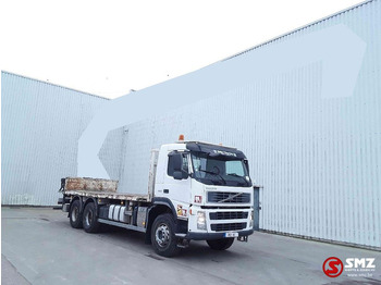 Kamion sa tovarnim sandukom VOLVO FM