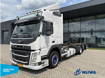 Kamion za prevoz kontejnera/ Kamion sa promenjivim sandukom VOLVO FM 450
