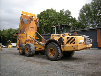 Zglobni kiper VOLVO A40E