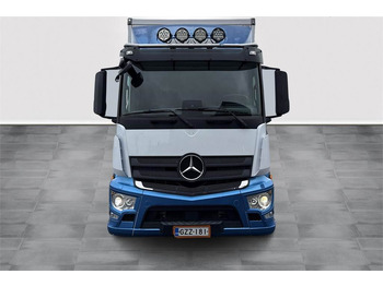 Kamion sa zatvorenim sandukom Mercedes-Benz 2546 6x2 L: slika 2