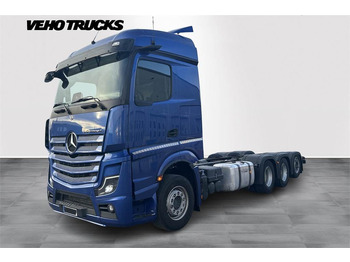 Kamion sa golom šasijom i zatvorenom kabinom MERCEDES-BENZ Actros