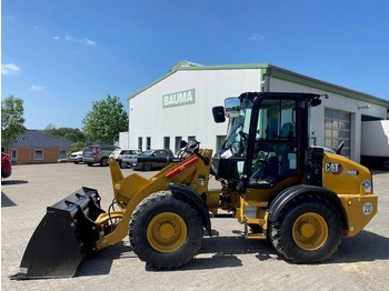 Utovarivač točkaš CATERPILLAR 908