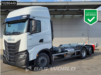 Kamion za prevoz kontejnera/ Kamion sa promenjivim sandukom IVECO S-WAY