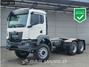 Kamion sa golom šasijom i zatvorenom kabinom MAN TGS 40.400