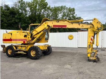 Bager točkaš LIEBHERR A 900