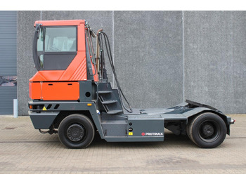 Terminalni traktor TERBERG