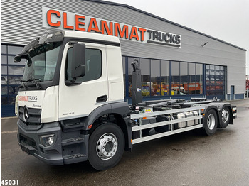 Kamion sa hidrauličnom kukom Mercedes-Benz Actros 2643 VDL 21 Ton haakarmsysteem: slika 2