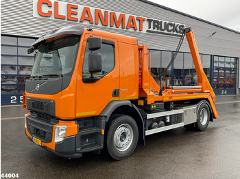 Kamion za utovaranje kontejnera VOLVO FE 320