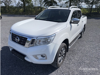 Pikap NISSAN Navara
