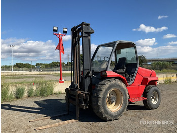 Terenski viljuškar MANITOU M 26