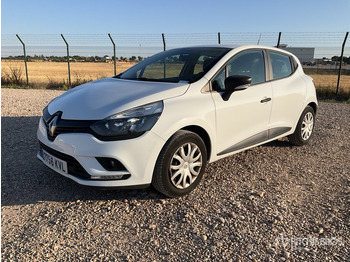 Automobil RENAULT
