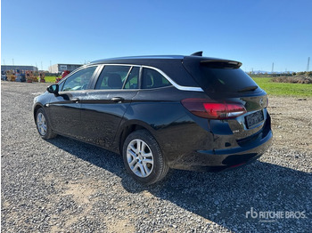 Automobil 2017 Opel Astra Sport Tourer Automobile: slika 4