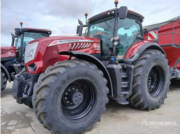 Traktor McCORMICK