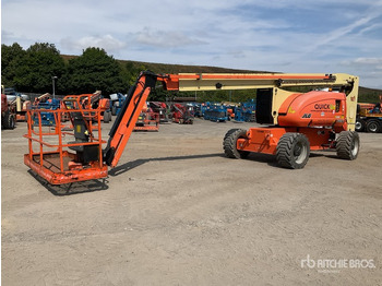 Zglobna platforma JLG