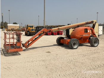 Zglobna platforma JLG 600AJ