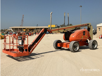 Zglobna platforma JLG 600AJ