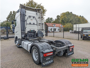 Volvo FH420 4x2 Euro6 FH420 4x2 Globetrotter Euro6 - XLOW / Mega - VEB+ - Double Tanks - Air Suspension Volvo FH420 4x2 Euro6 FH420 4x2 Globetrotter Euro6 - XLOW / Mega - VEB+ - Double Tanks - Air Suspension: slika 4 Volvo FH420 4x2 Euro6 FH420 4x2 Globetrotter Euro6 - XLOW / Mega - VEB+ - Double Tanks - Air Suspension Volvo FH420 4x2 Euro6 FH420 4x2 Globetrotter Euro6 - XLOW / Mega - VEB+ - Double Tanks - Air Suspension: slika 4