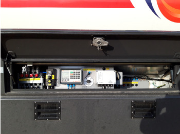 Kamion cisterna VOLVO FM: slika 2