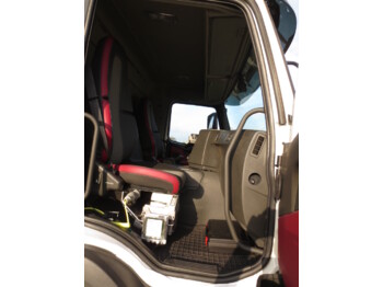 Kamion cisterna VOLVO FM: slika 3