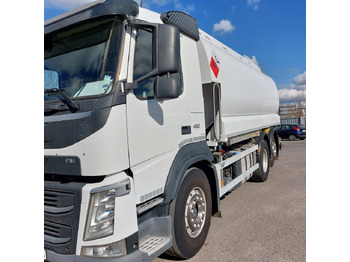 Kamion cisterna VOLVO FM